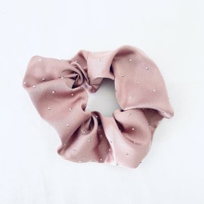 Rosa scrunchie med sten